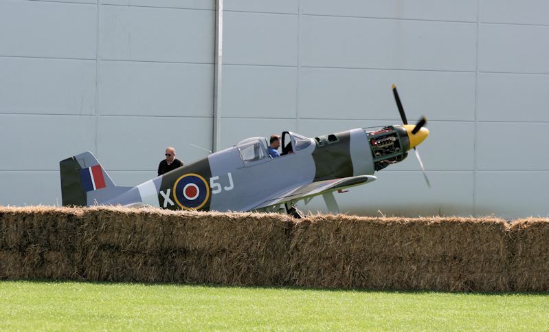 http://www.flankers-site.co.uk/misc_pics/mustang replica sywell_03.jpg
